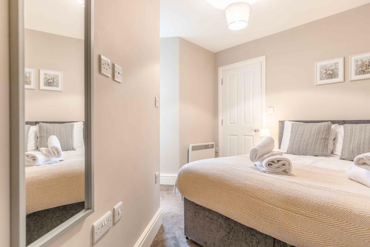 Modern Apartment Within Short Walk Of The Castle, High Street And Long Walk - Free Parking Windsor Eksteriør billede