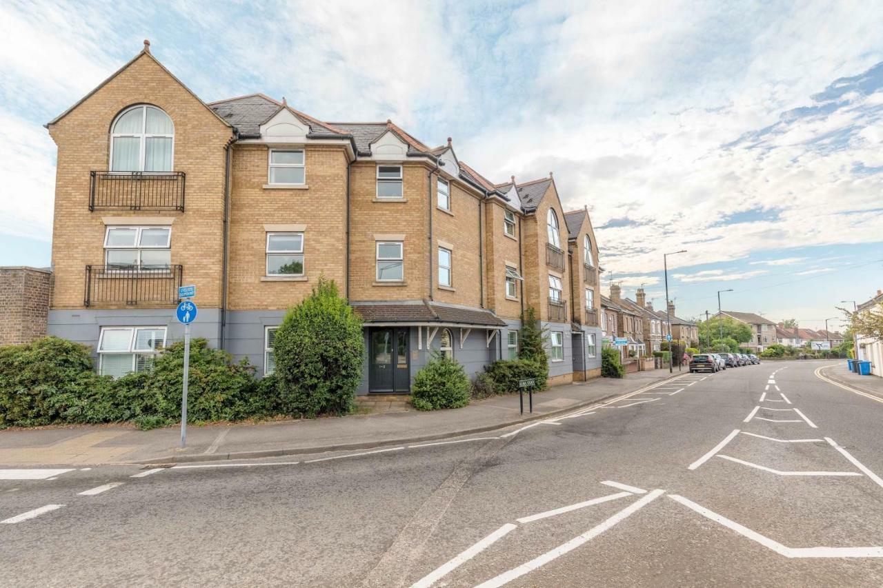 Modern Apartment Within Short Walk Of The Castle, High Street And Long Walk - Free Parking Windsor Eksteriør billede
